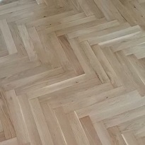 lakovanie klasických dubových parkiet