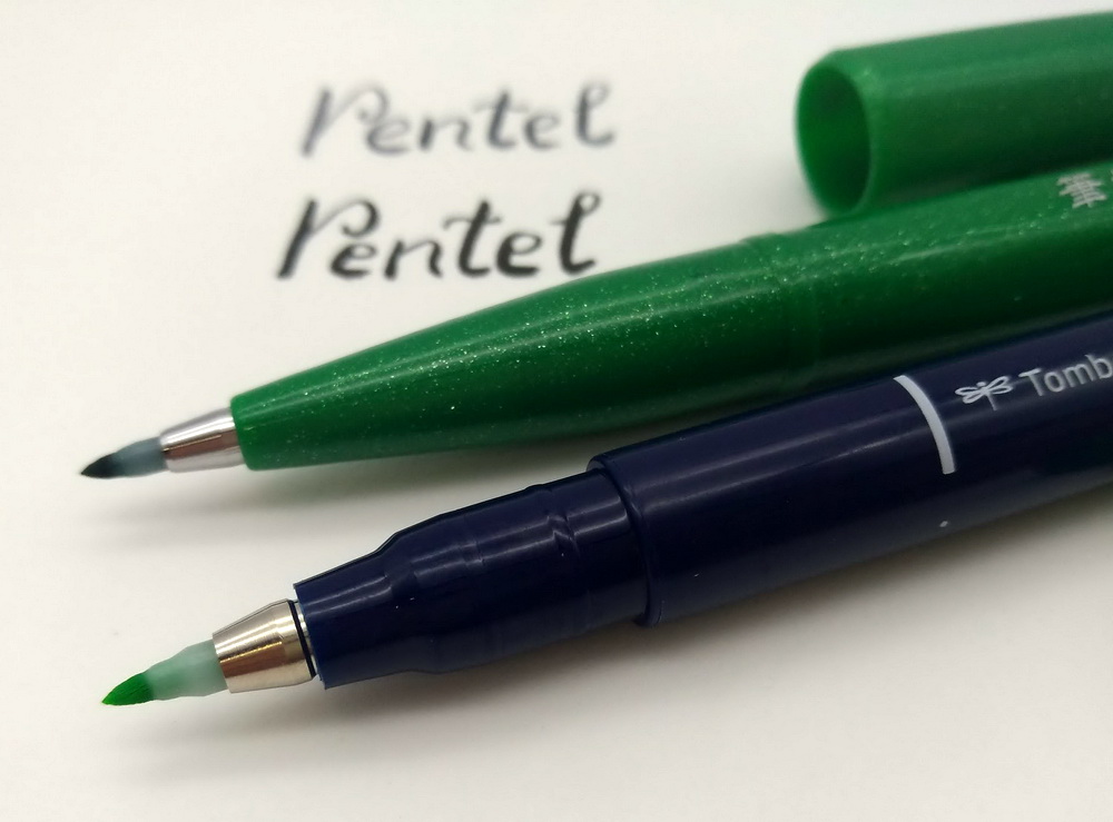 Hroty malých brush penů Tombow a Pentel