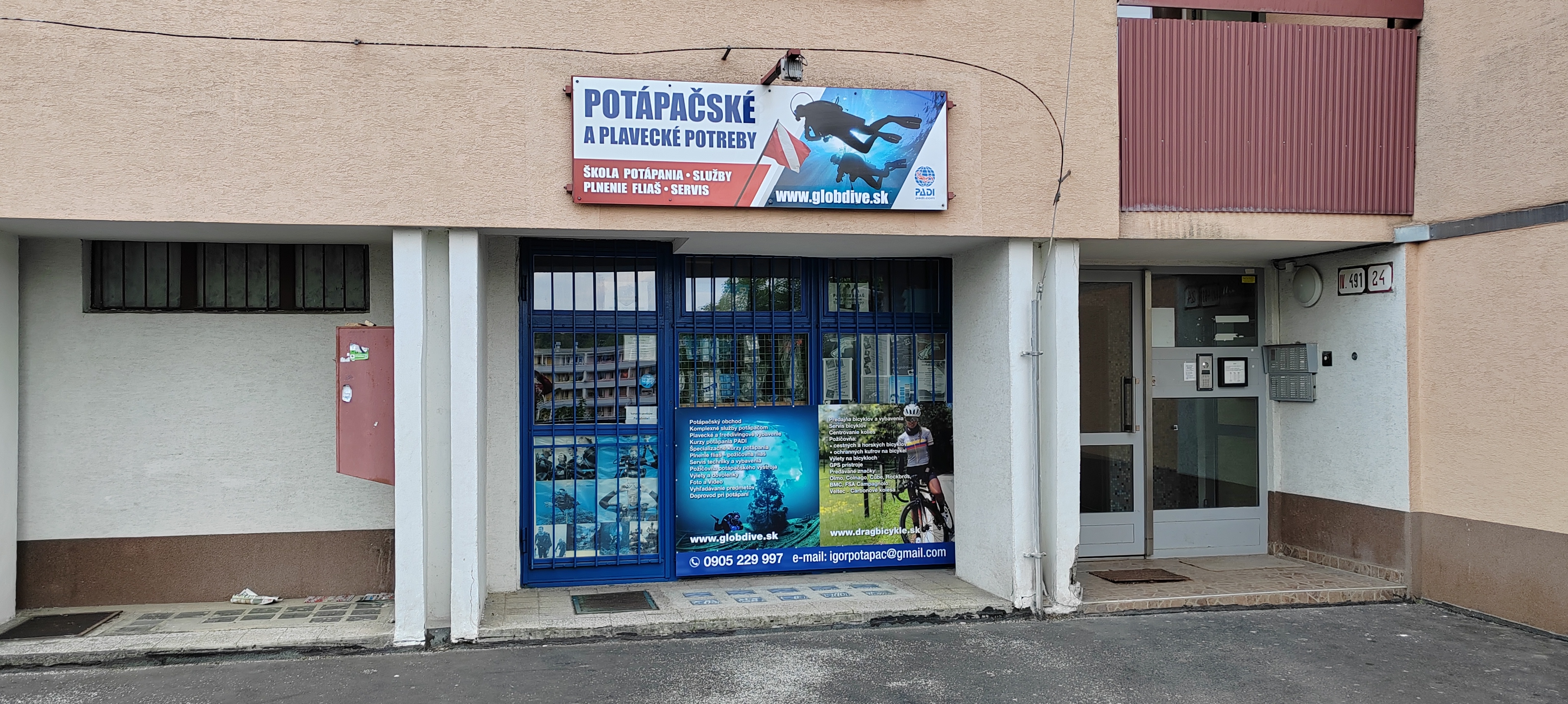 obchod s bicyklami a potápačskými potrebami