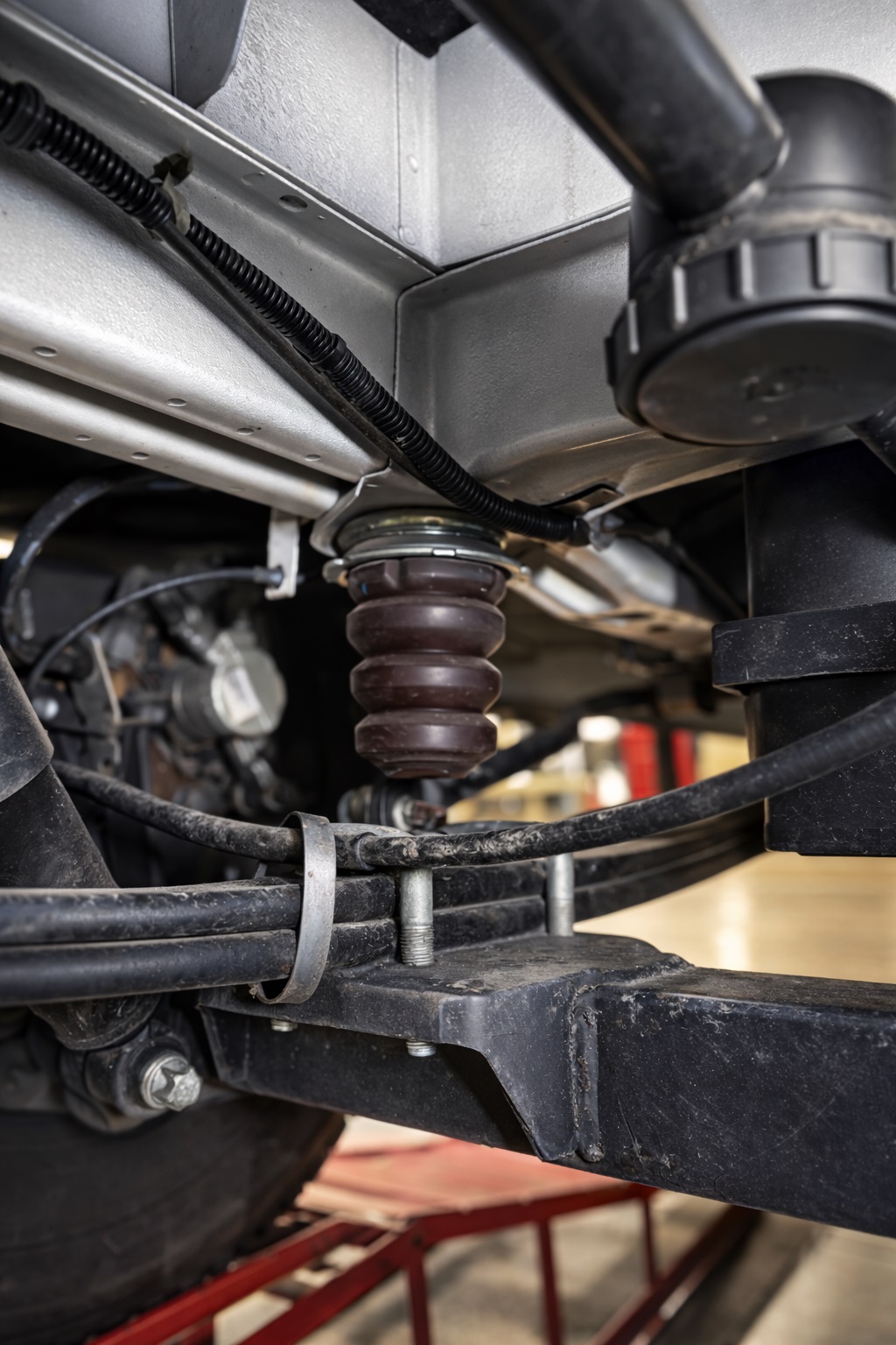 Ilustrační obrázek - podovzek s litovými péry